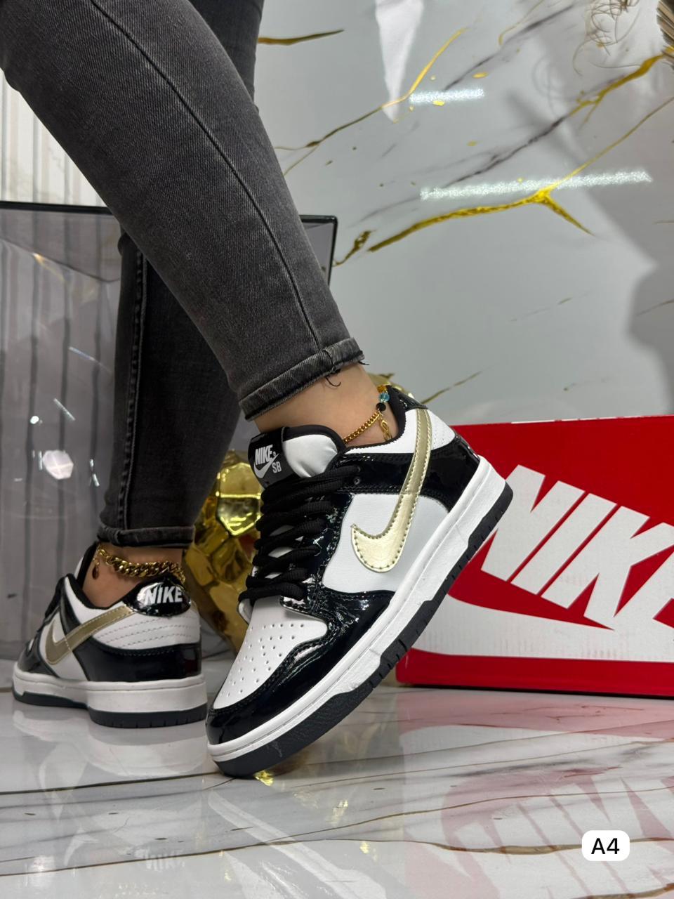 Dunk Negro/Oro